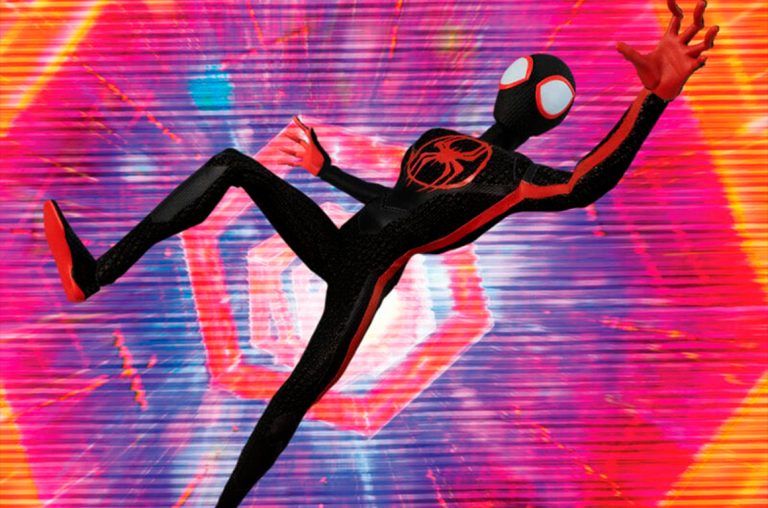 Mezco Spider-Man: Miles Morales de Across the Spider-Verse en pre-venta